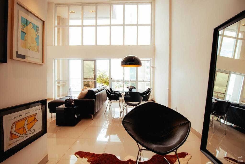 #1608# Duplex Luxuoso C/ Banheira, 2 Garagens - Setor Oeste Apartment