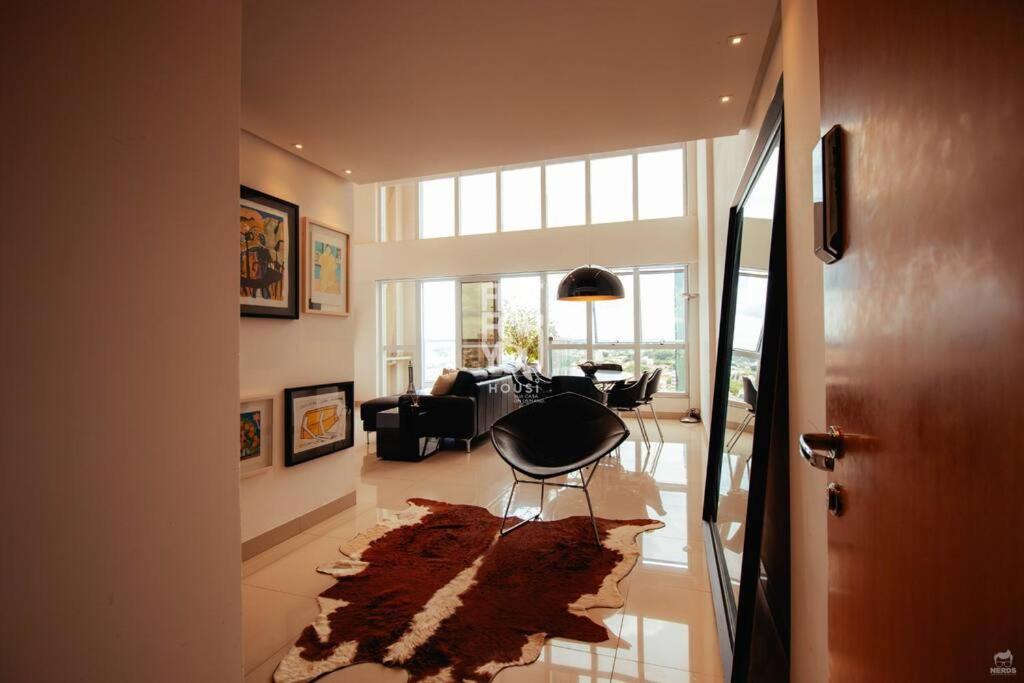 Apartment #1608# Duplex Luxuoso C/ Banheira, 2 Garagens - Setor Oeste *